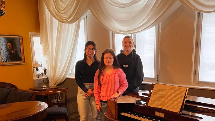 Elli, Giahan, Luisa